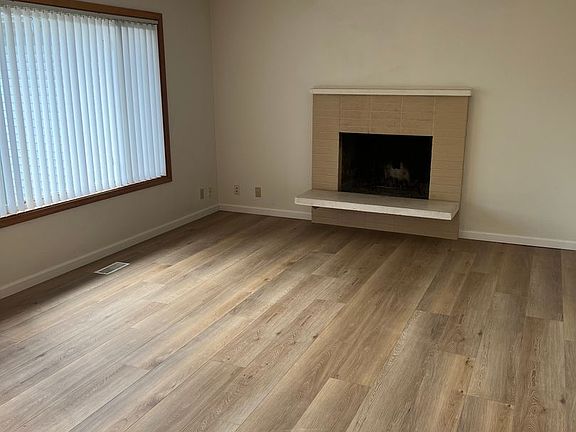 2nd image of 29719 45th Ave S