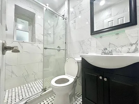 Rented by Amorelli Realty | media 2