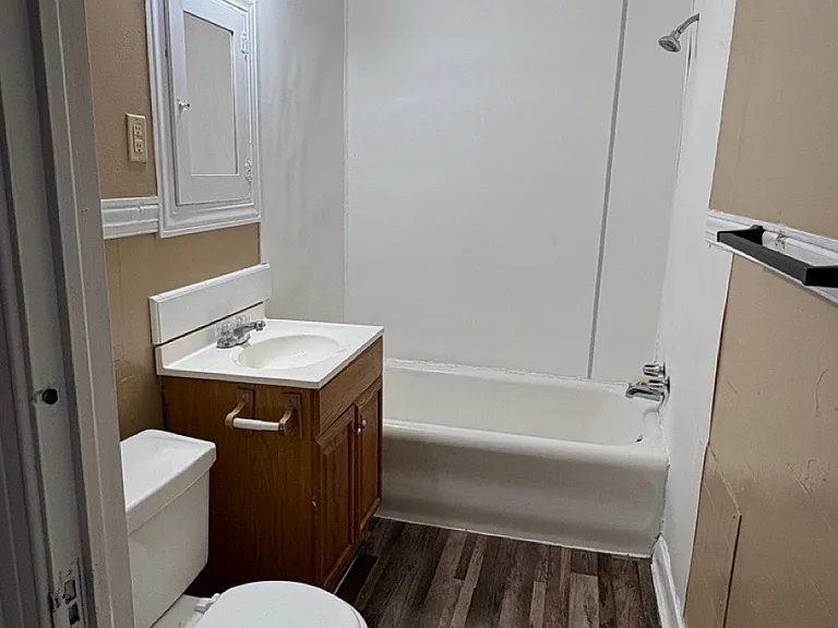 709 Galveston St #A — Photo 8