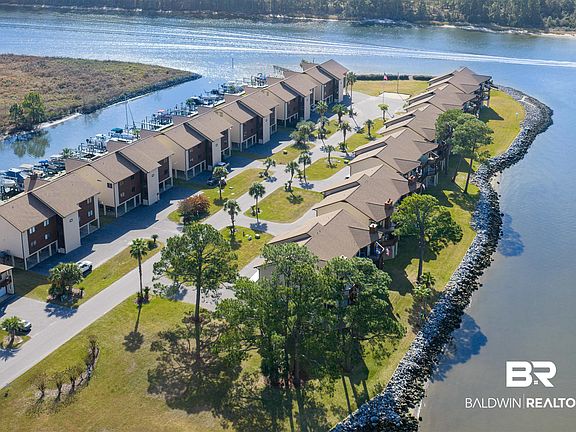 3rd image of 4112 Spinnaker Dr #103
