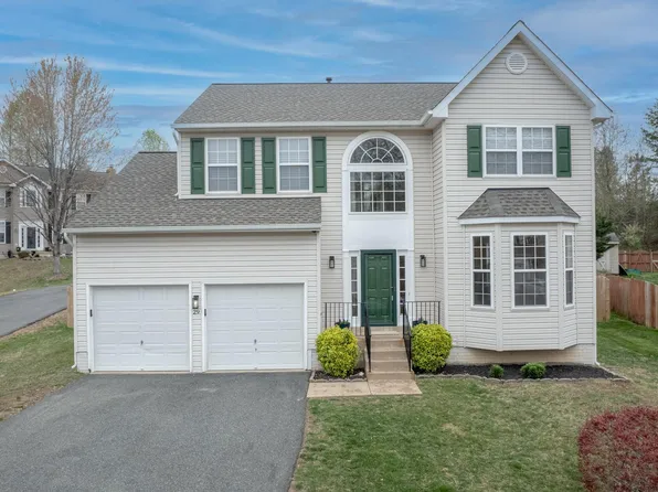29 Woodleigh Ln, Stafford, VA 22556