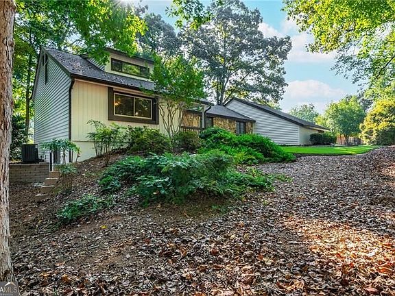 2nd image of 3222 Turtle Lake Dr SE