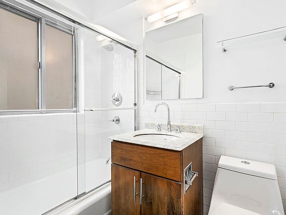 4th image of 175 W 12th St APT 4B