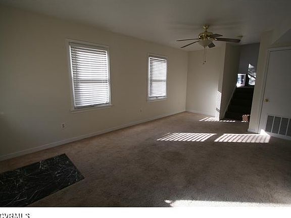 3rd image of 105 Wilson Ave