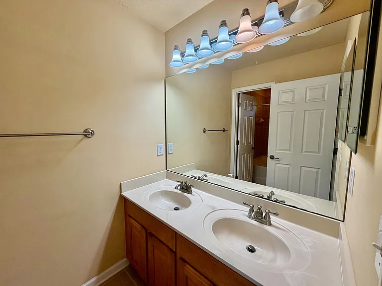 3654 Hartsfield Forest Cir — Photo 11