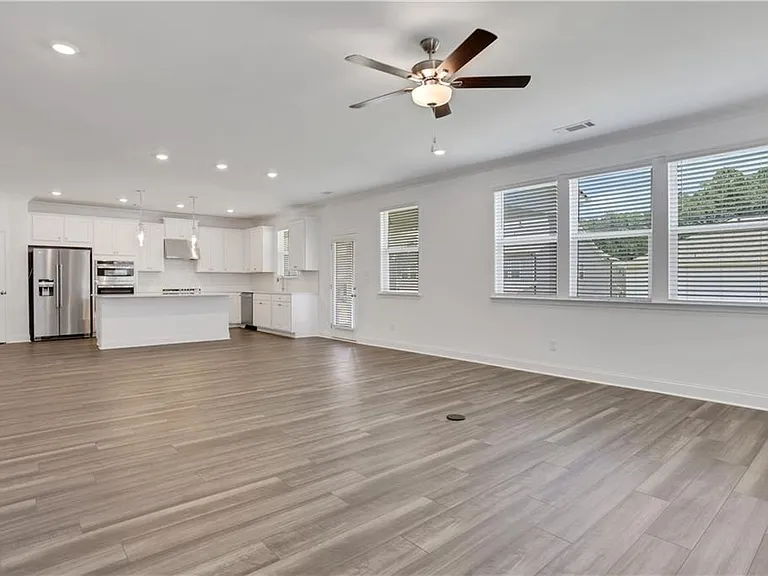 3198 Shirecrest Ln — Photo 15