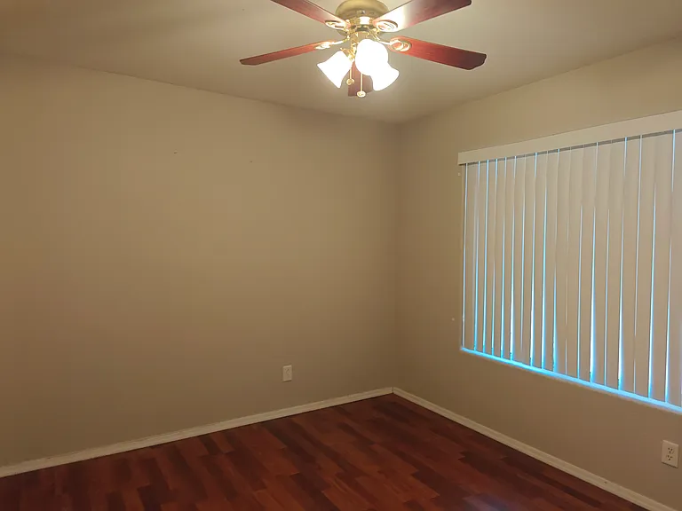 8638 W Keim Dr — Photo 16