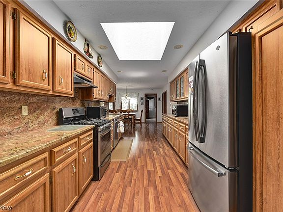 4th image of 3457 Lily Ct