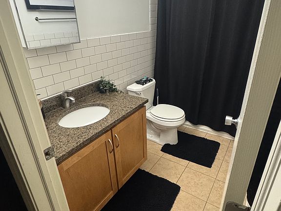 3rd image of 5406 S Ingleside Ave APT 203