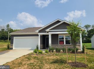 11 Holly Rd, Charles Town, WV 25414