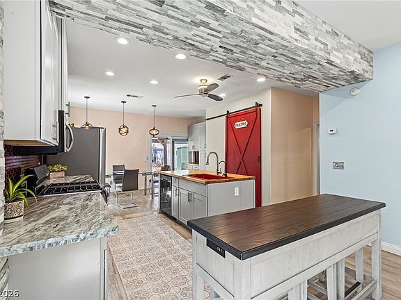4th image of 311 Lander Dr
