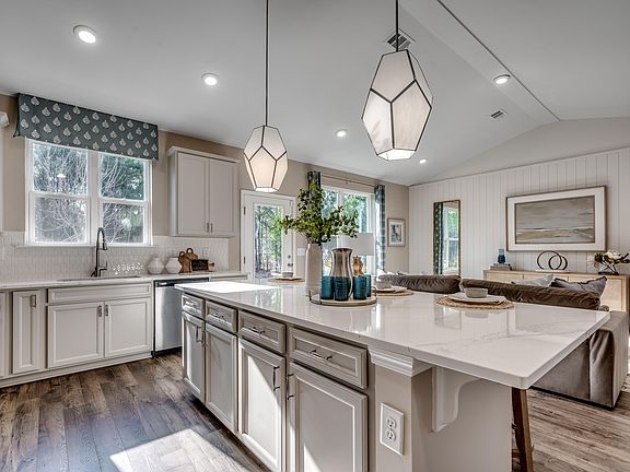 3rd image of TBD 2 Buckingham Dr