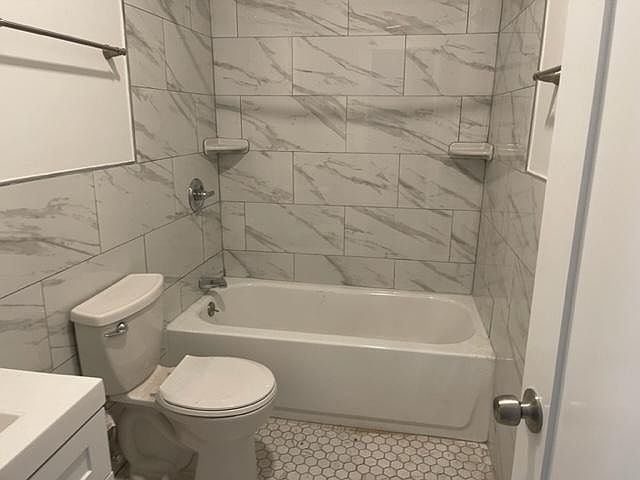 2nd image of 472 Cambridge St #4