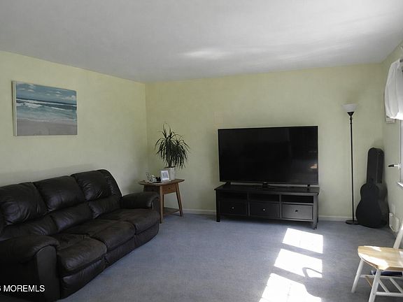 3rd image of 4 Westbrook Road