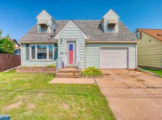 417-8 1/2 St S, Virginia, MN 55792