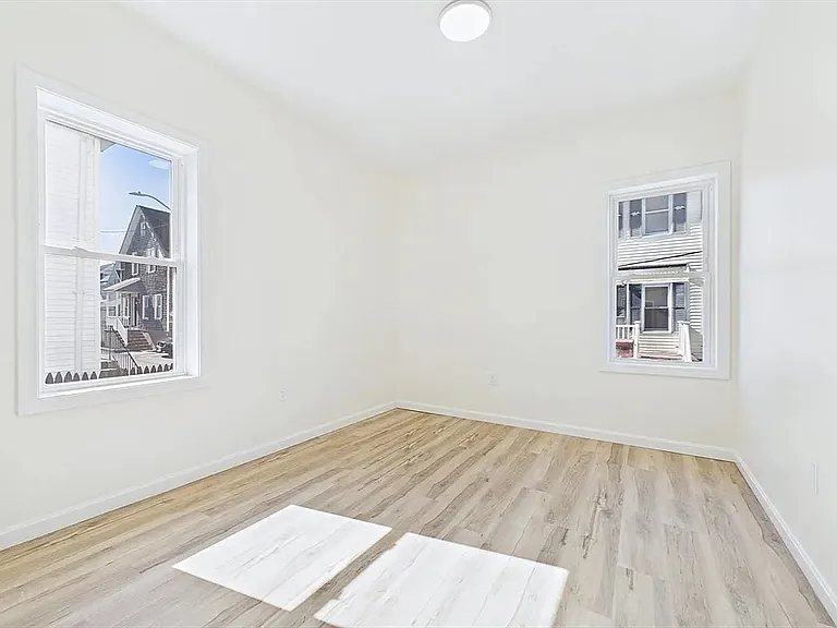 33 Crapo St #1 — Photo 8