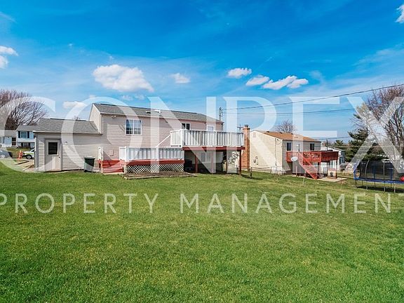 3rd image of 12170 Birchhill Dr
