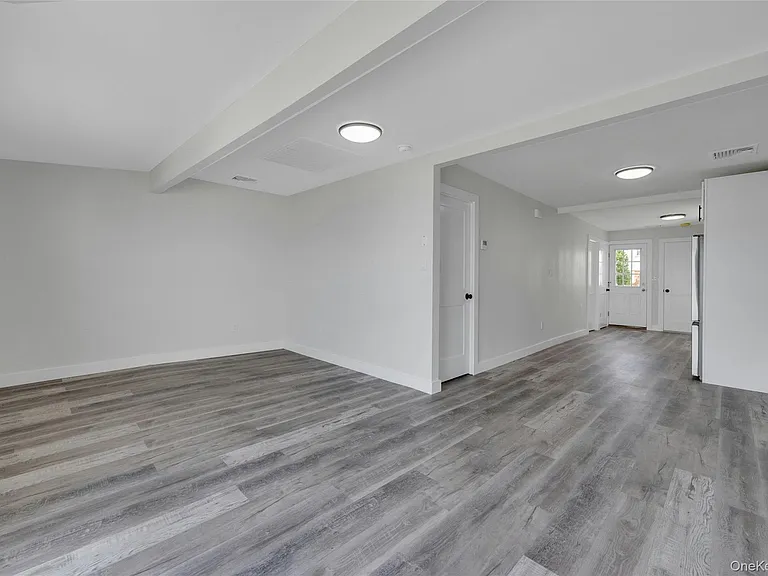 512 Minnieford Ave #508 — Photo 7