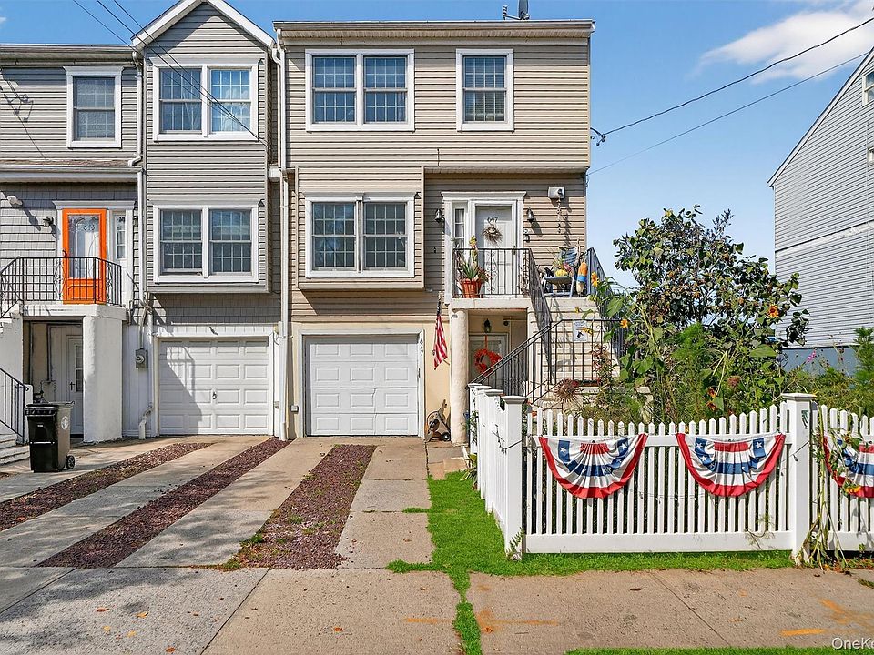 1st image of 647 Minnieford Avenue