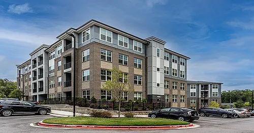 Aviation Crossing Apartments Photo 1
