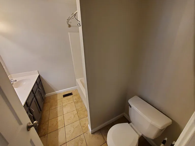 1100 Horsemans Ln #42 — Photo 17