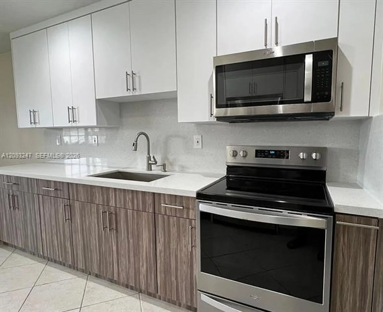 1175 W 33rd Pl # 1175, Hialeah, FL 33012 — Photo 1