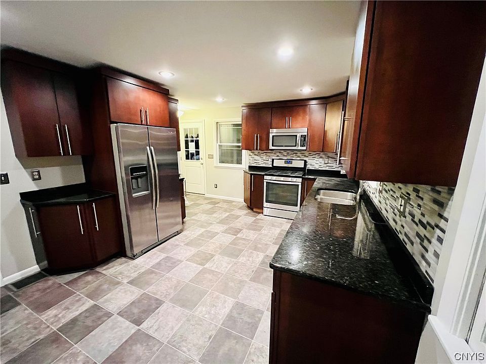 116 Ray St, Sackets Harbor, NY 13685 Zillow