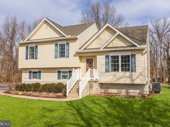 906 Old Love Point Rd, Stevensville, MD 21666