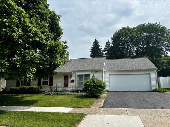 1704 Wood St, Valparaiso, IN 46383