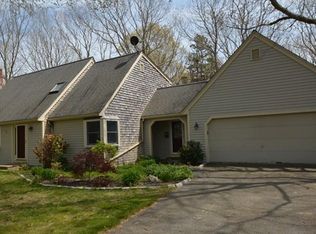37 Piccadilly Rd, Sandwich, MA 02563