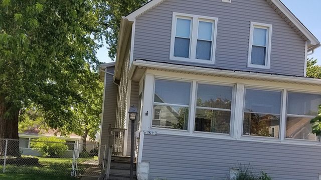 1st image of 2421 Grunewald St