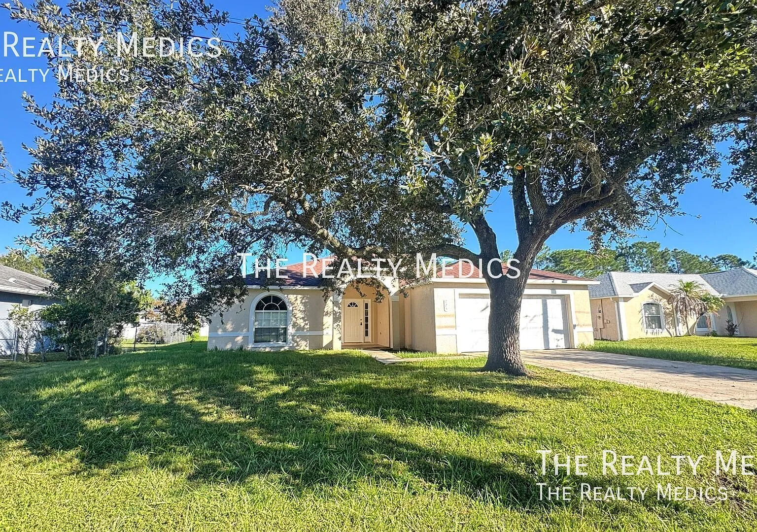 Awesome 4/2 Home - 725 Pelican In Poinciana- Ready To Move In!! — Photo 4