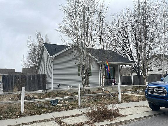 3rd image of 2035 E Weeping Willow Way
