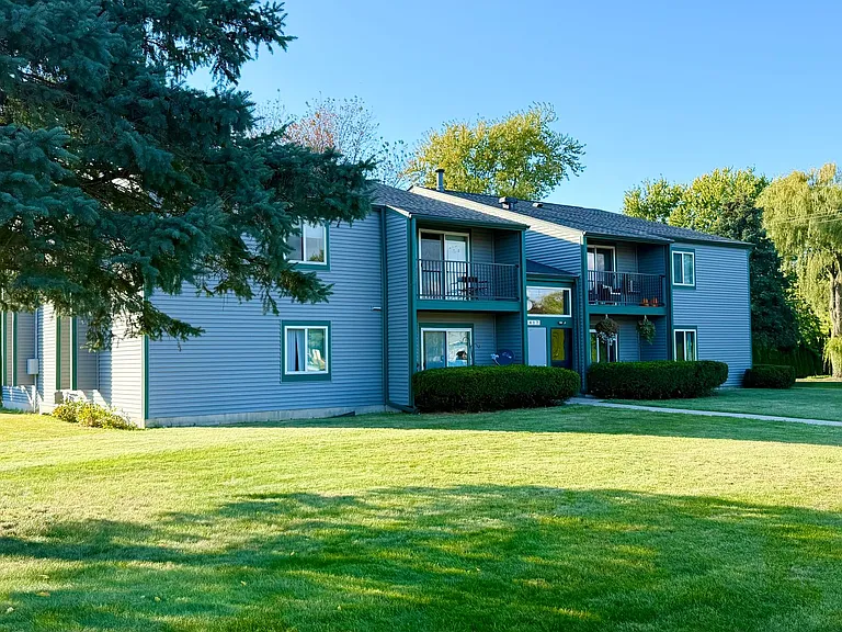 Elkhorn Village Apartments | 1 & 2 Bedroom Apartments in Elkhorn, WI Heat Included — Photo 58