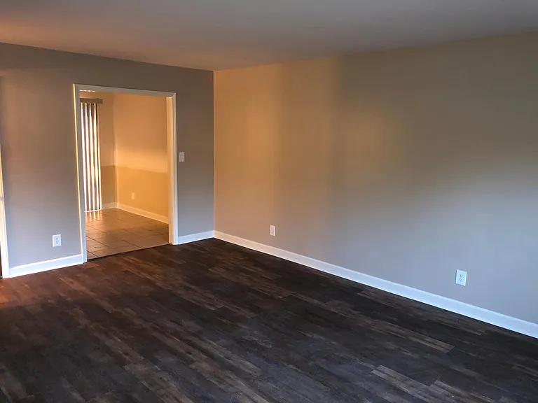 2255 W Clemmonsville Rd — Photo 10