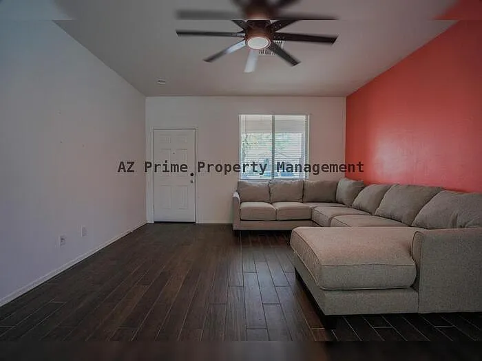 3 bed, 2.0 bath, 1460 sqft, $1,995 — Photo 4