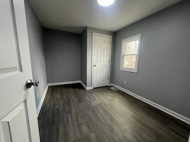 4000 Churchman Ave — Photo 5