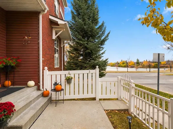 140 W Promenade Way SE, Calgary, AB T2Z 4E9