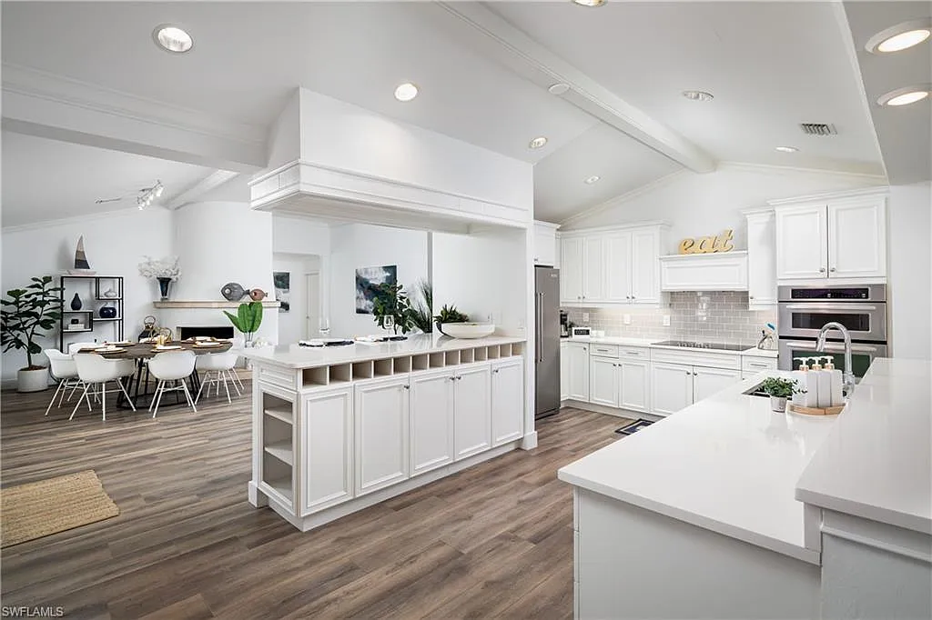 4 bed, 3.5 bath, 2930 sqft, $25,000 — Photo 4