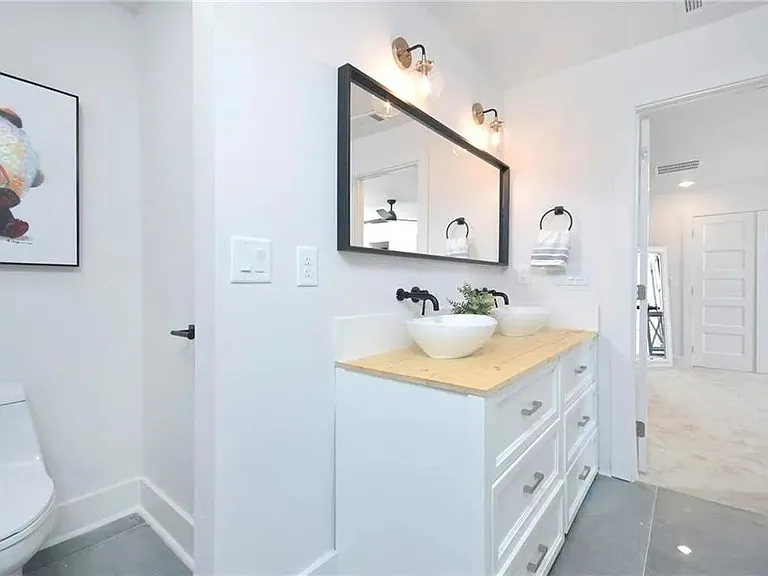 220 Napoleon Dr SW — Photo 20