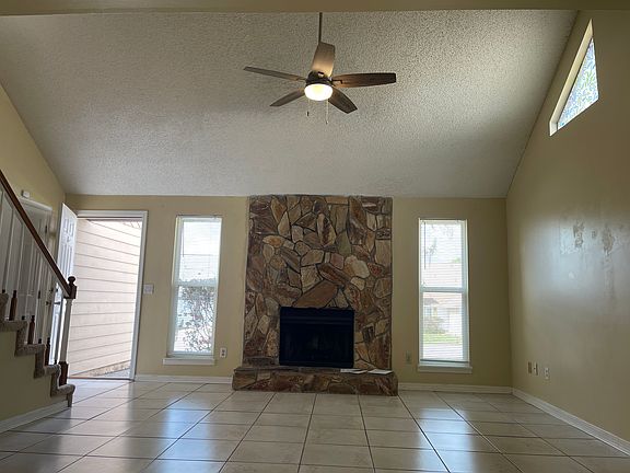 4th image of 11655 Fort Caroline Lakes Dr