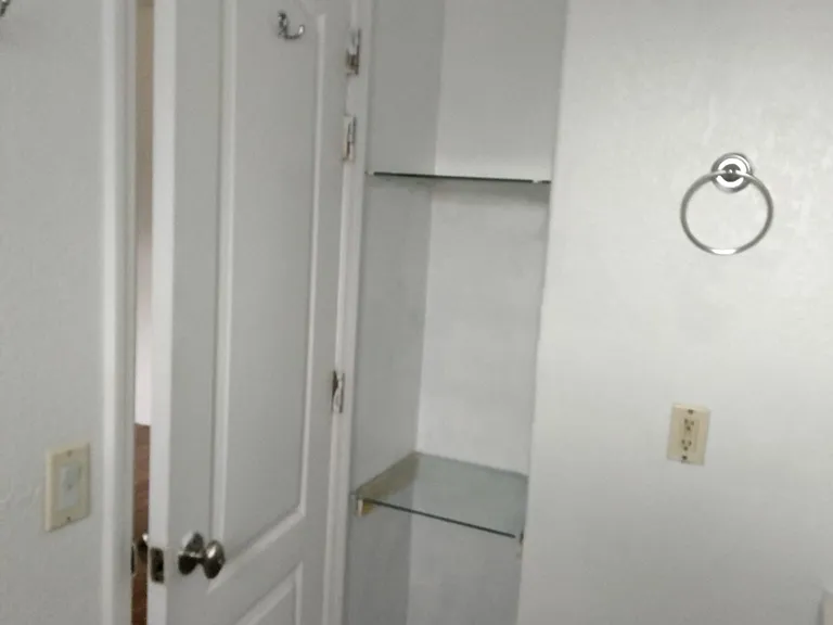 915 W Magnolia St #915 — Photo 24