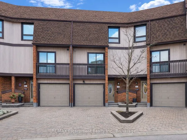 1080 Walden Cir #65, Mississauga, ON L5J 4J9