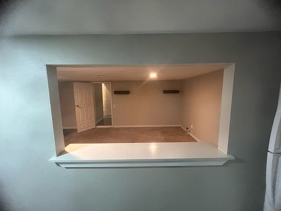 5th image of 2107 W Oak St APT A