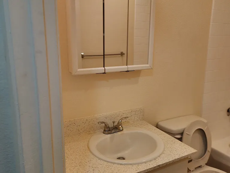Vintage Apartments — Photo 13