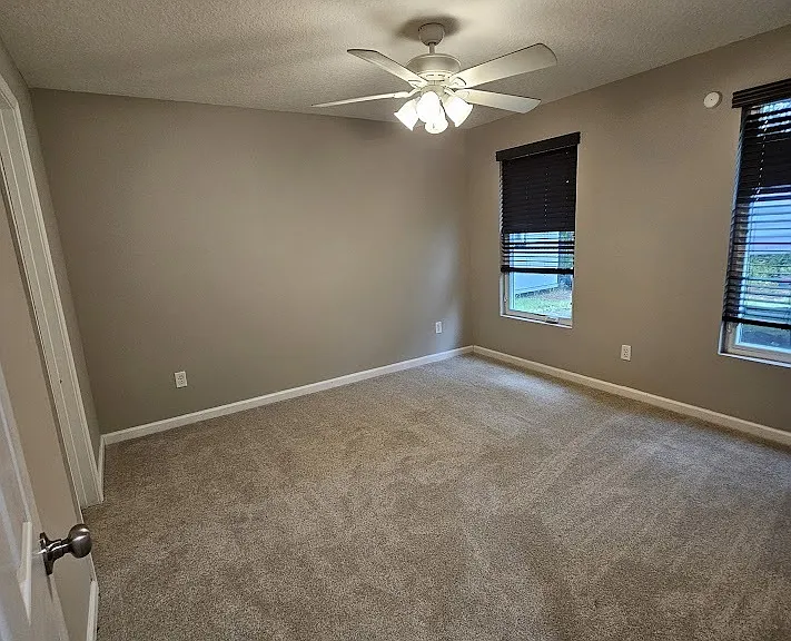 135 Aidan Ct — Photo 32