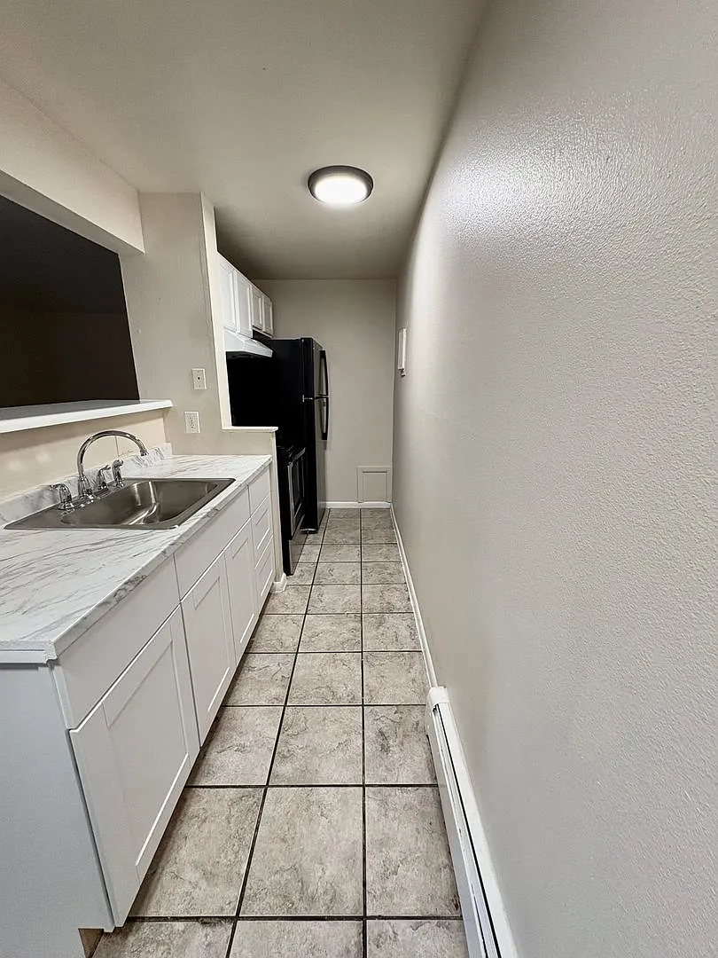 1225 Yosemite St — Photo 3