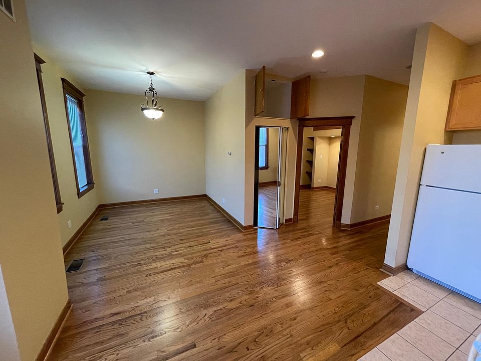 1st image of 1357 N Ashland Ave APT 1C