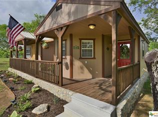 1878 Odaniel Rd, Seguin, TX 78155