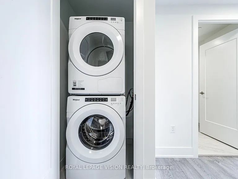 858 Dupont St #604 — Photo 11